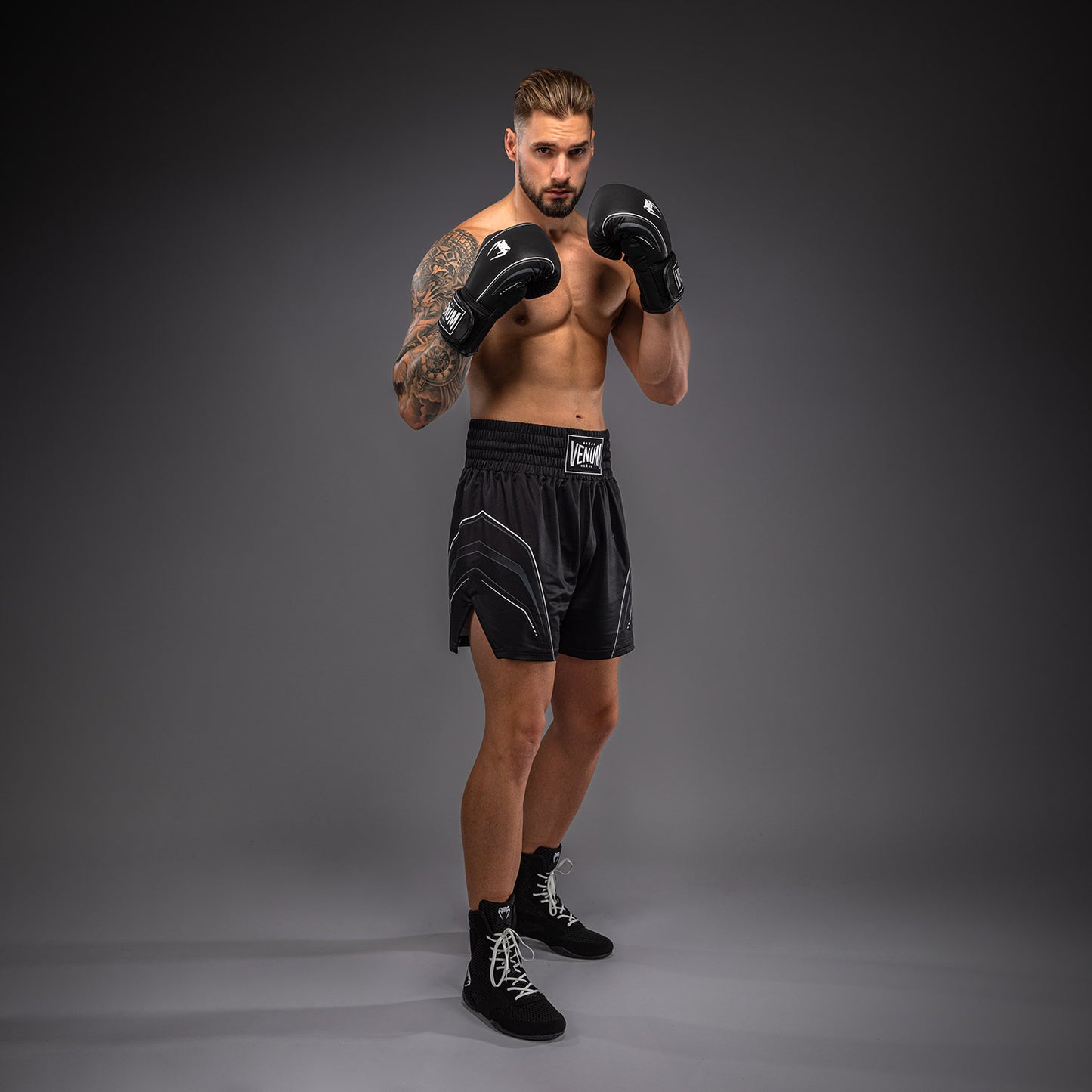 Venum Streamline Pantaloncini da Boxe – Nero/Bianco