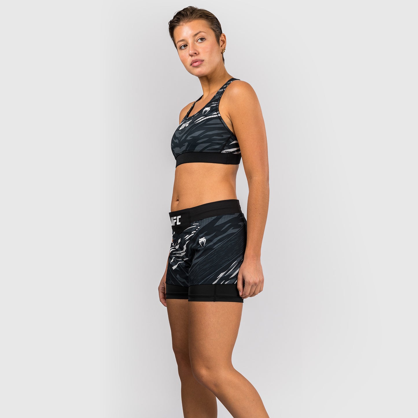 UFC Fusion by Venum Personalizzati Authentic Fight Night Shorts da Lotta per Donna - Nero