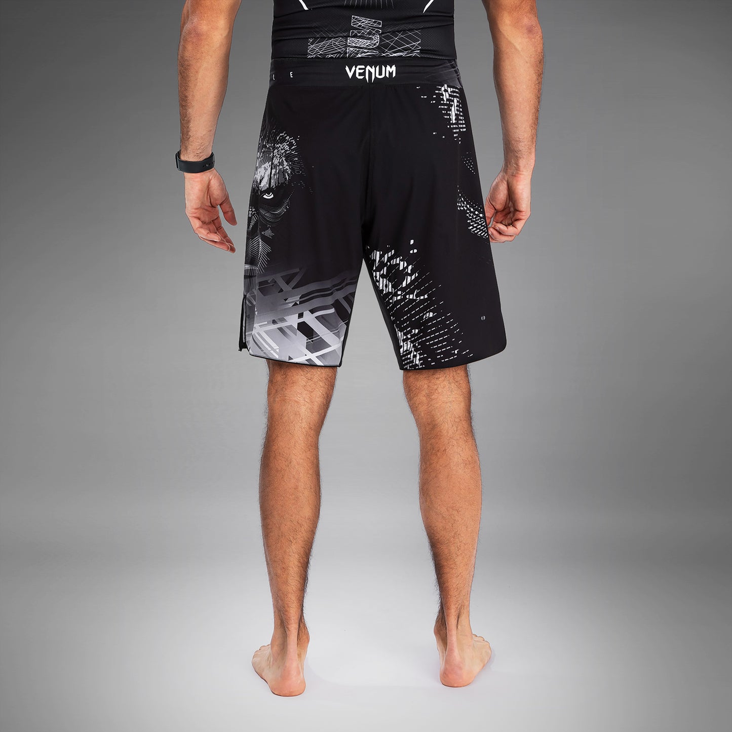 Venum Gorilla Jungle Pantaloncini da combattimento - Nero/Bianco