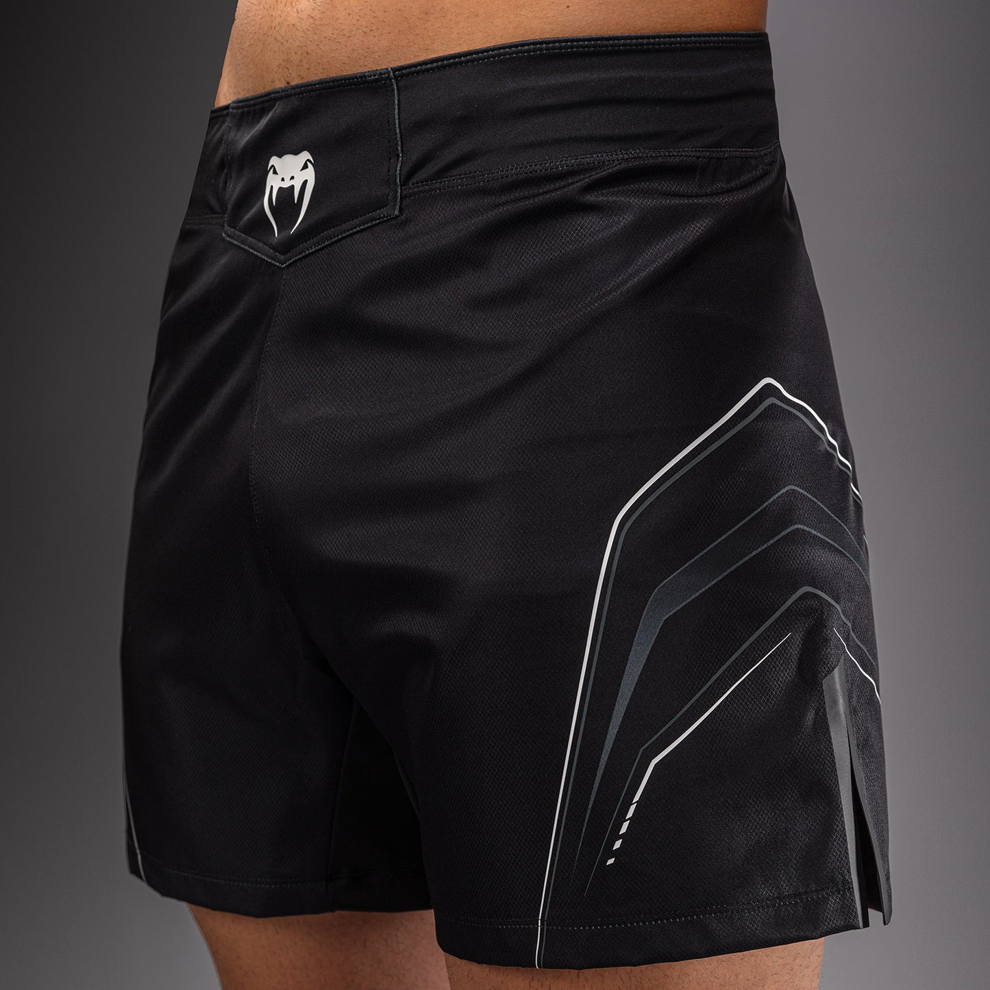 Venum Streamline Pantaloncini da Combattimento – Nero/Bianco