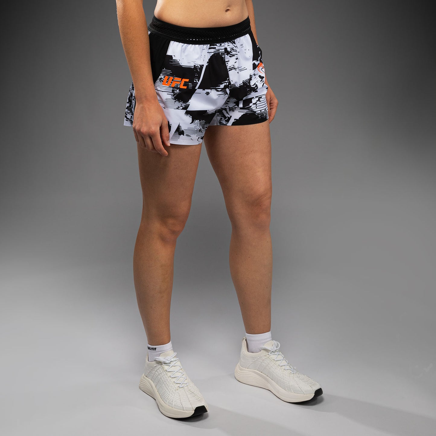 Venum UFC Zenith Authentic Fight Week Pantaloncini Performance da Donna – Bianco