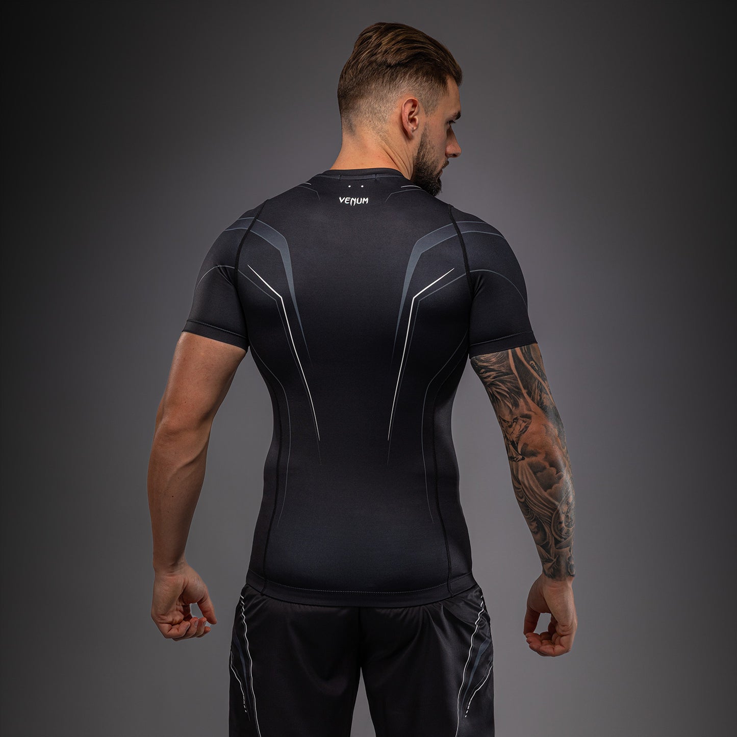 Venum Streamline Rashguard a Maniche Corte – Nero/Bianco
