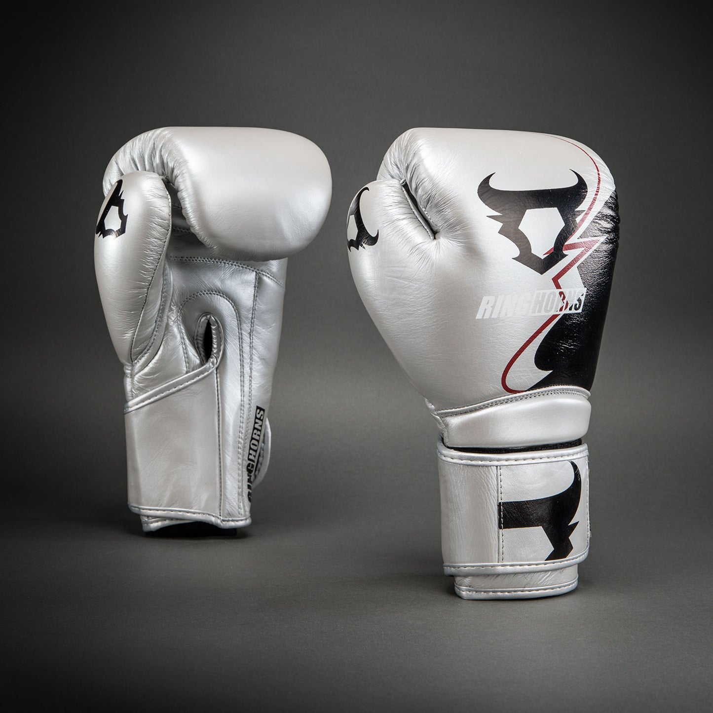 Ringhorns Charger by Venum Guantoni da boxe – Argento/Nero