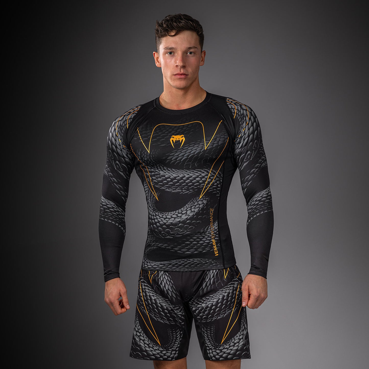 Venum Matupa Rashguard a Maniche Lunghe - Nero/Grigio/Oro