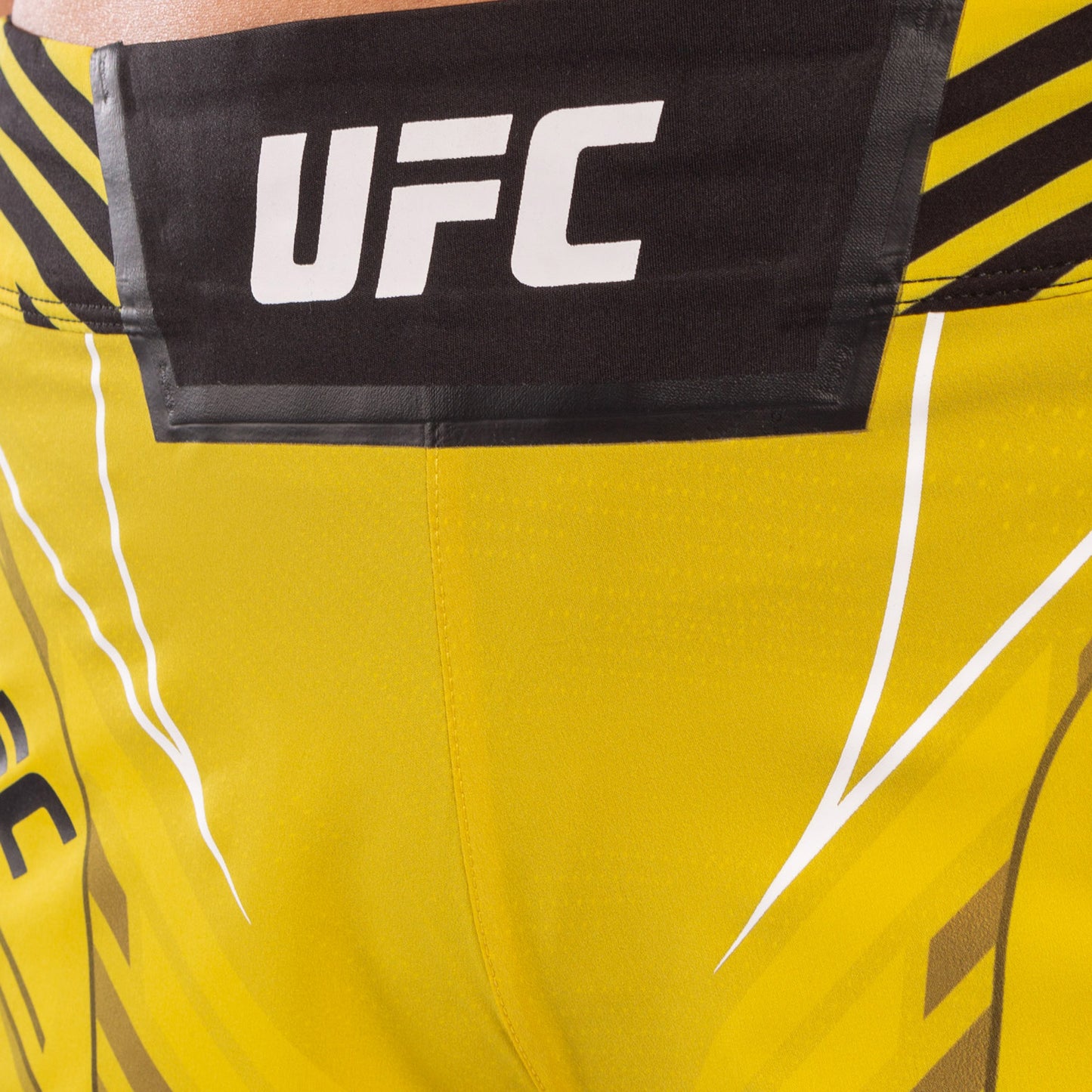 Fightshorts Donna UFC Venum Authentic Fight Night - Vestibilità Corta - Giallo