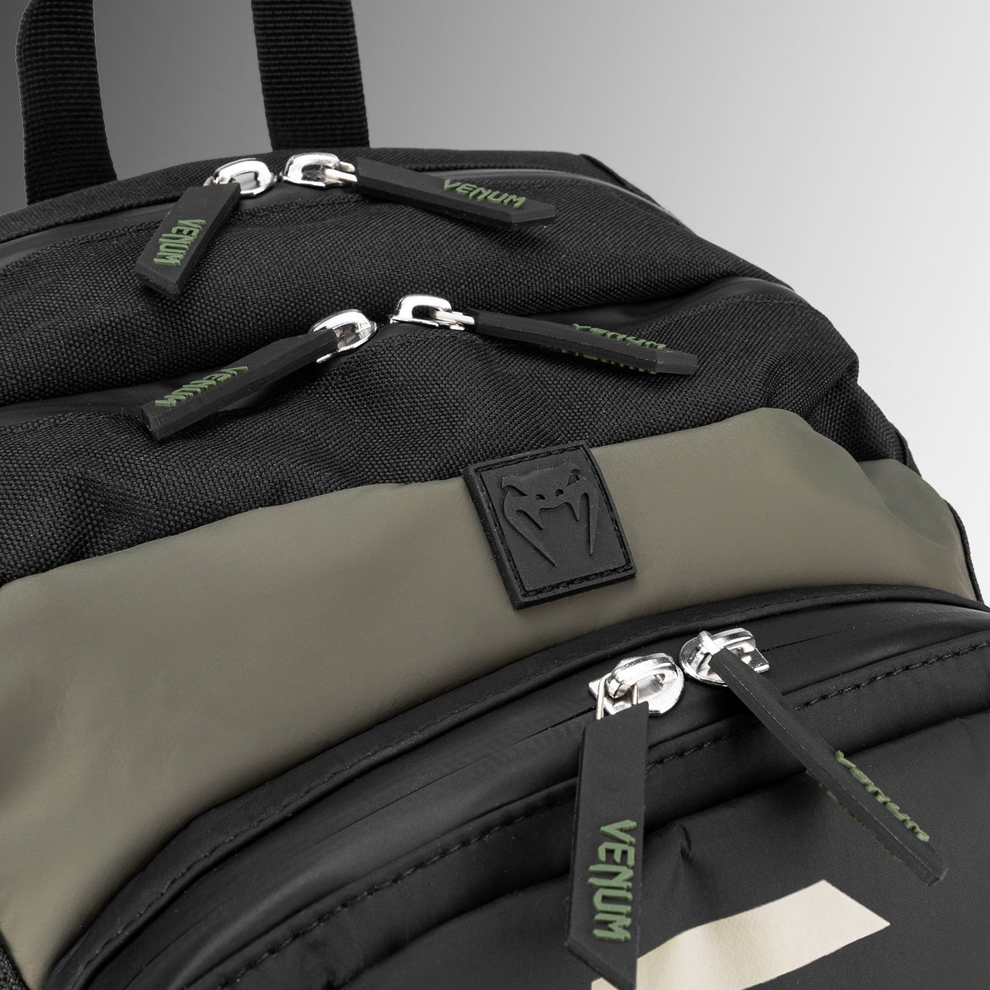 Venum Challenger Pro Evo Zaino (20-25L) – Kaki/Nero