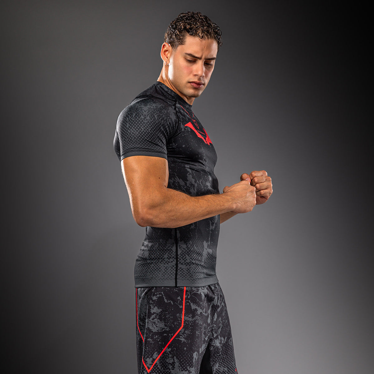 Venum x Batman Rashguard a maniche corte - Nero/Grigio/Rosso