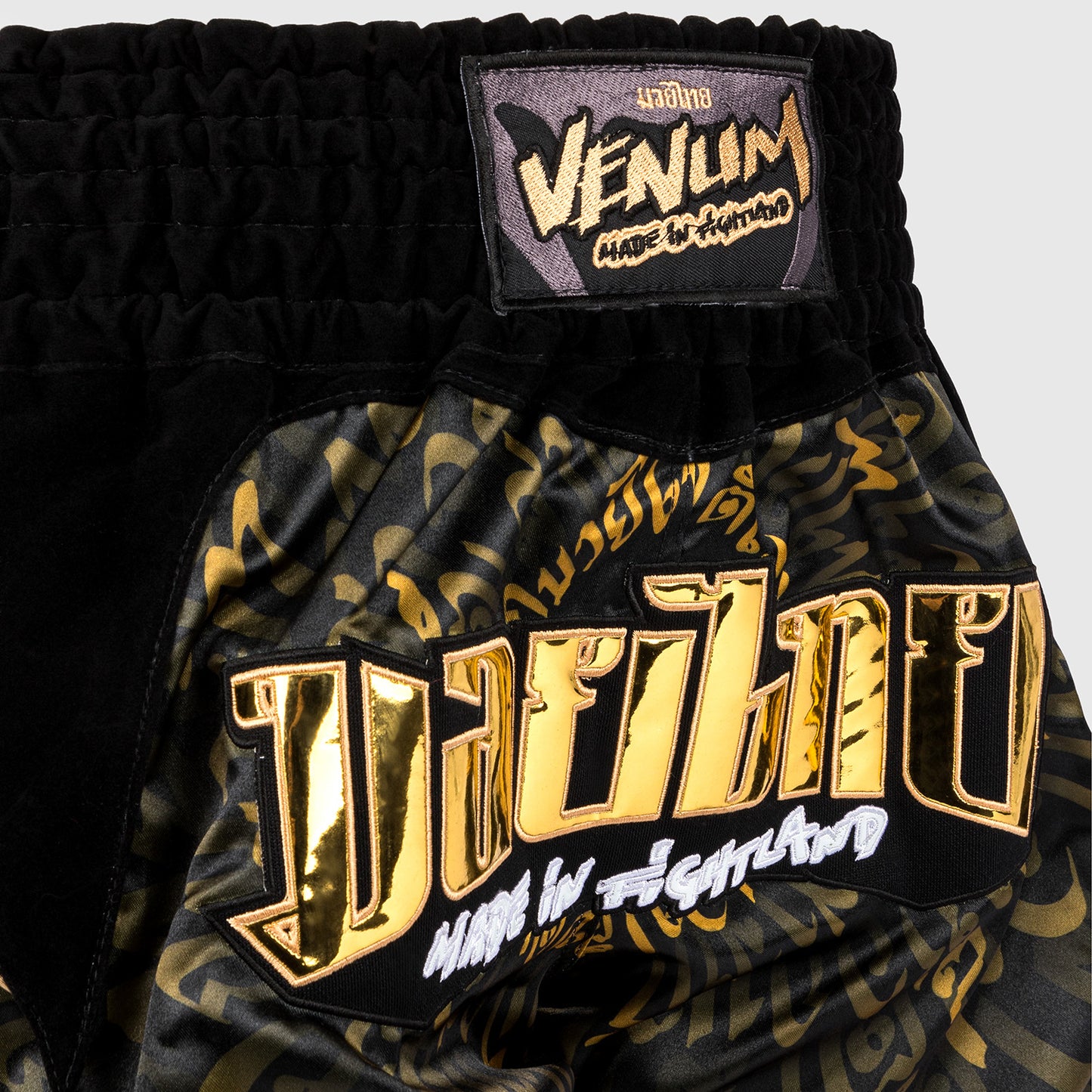 Venum Attack Pantaloncini da Muay Thai - Nero/Oro