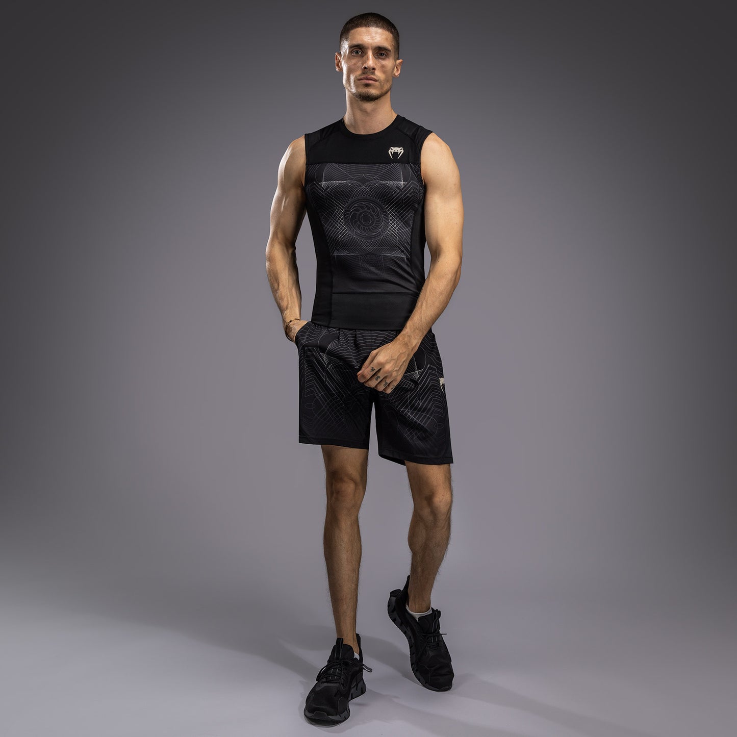 Venum G-Fit Air Rashguard Senza Maniche - Nero Profondo/Sabbia Del Deserto