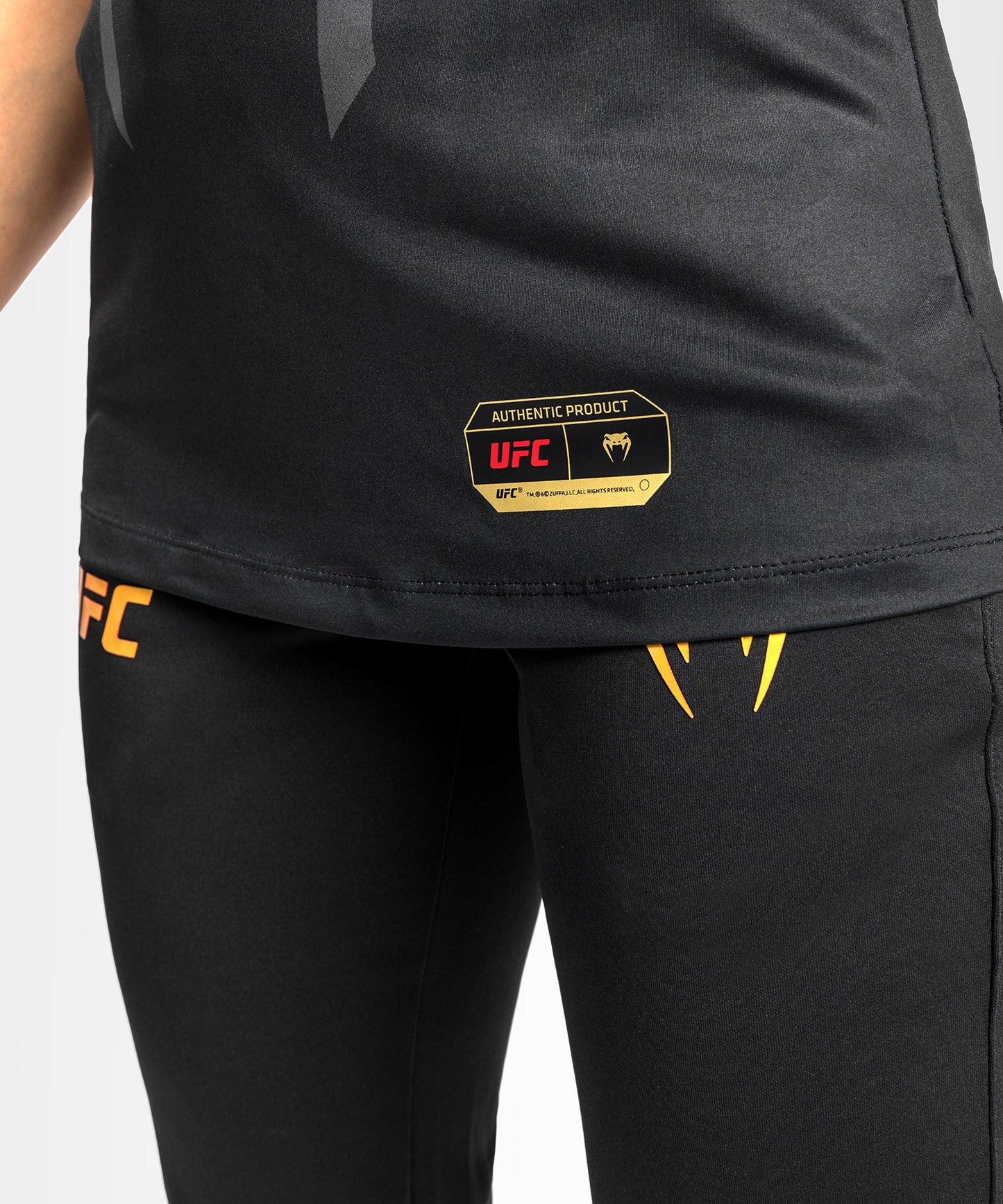 Maglia UFC Venum Authentic Fight Night 2.0 donna - Campione
