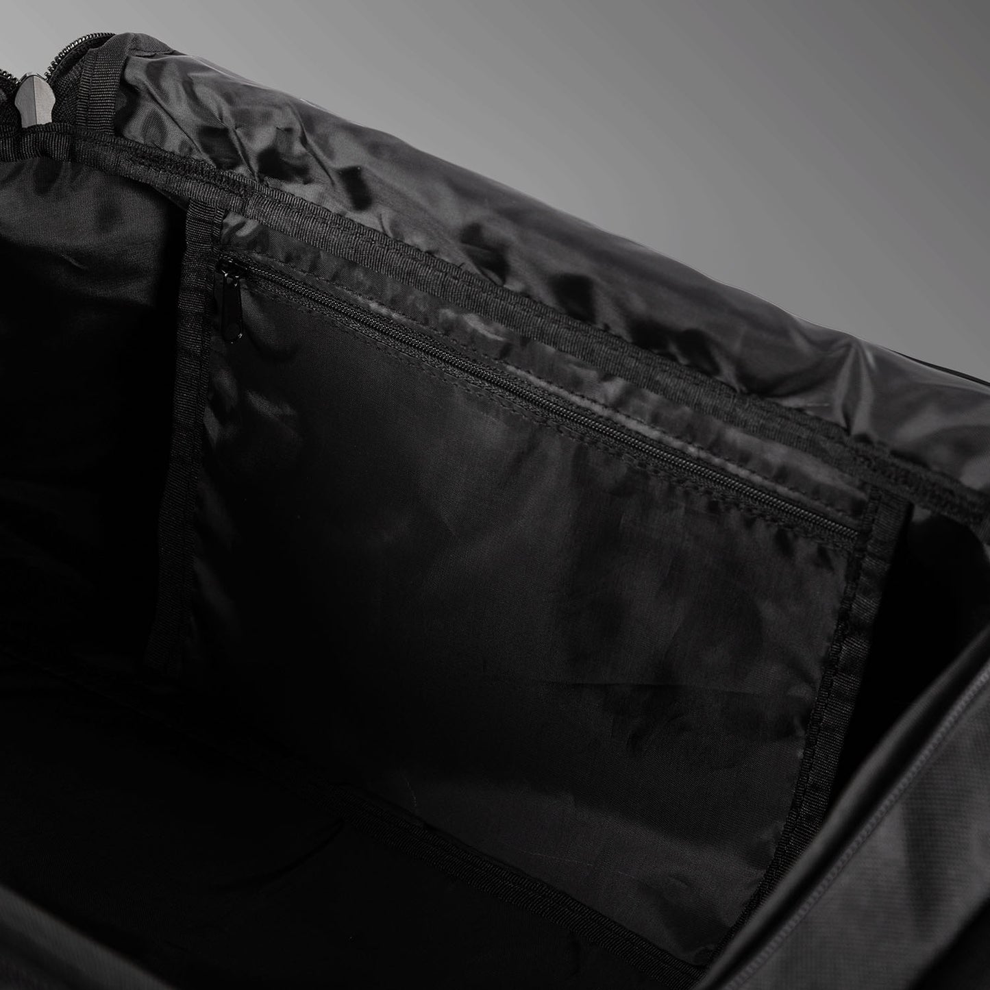 Venum Essential Borsa Sportiva (37L) – Nero