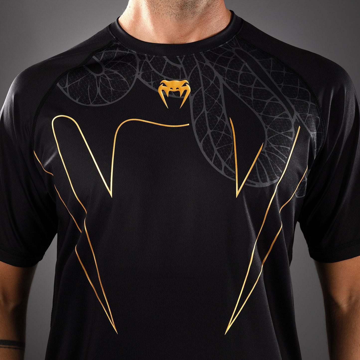 Venum Serpenti Dry Tech T-Shirt – Nero/Argento/Oro