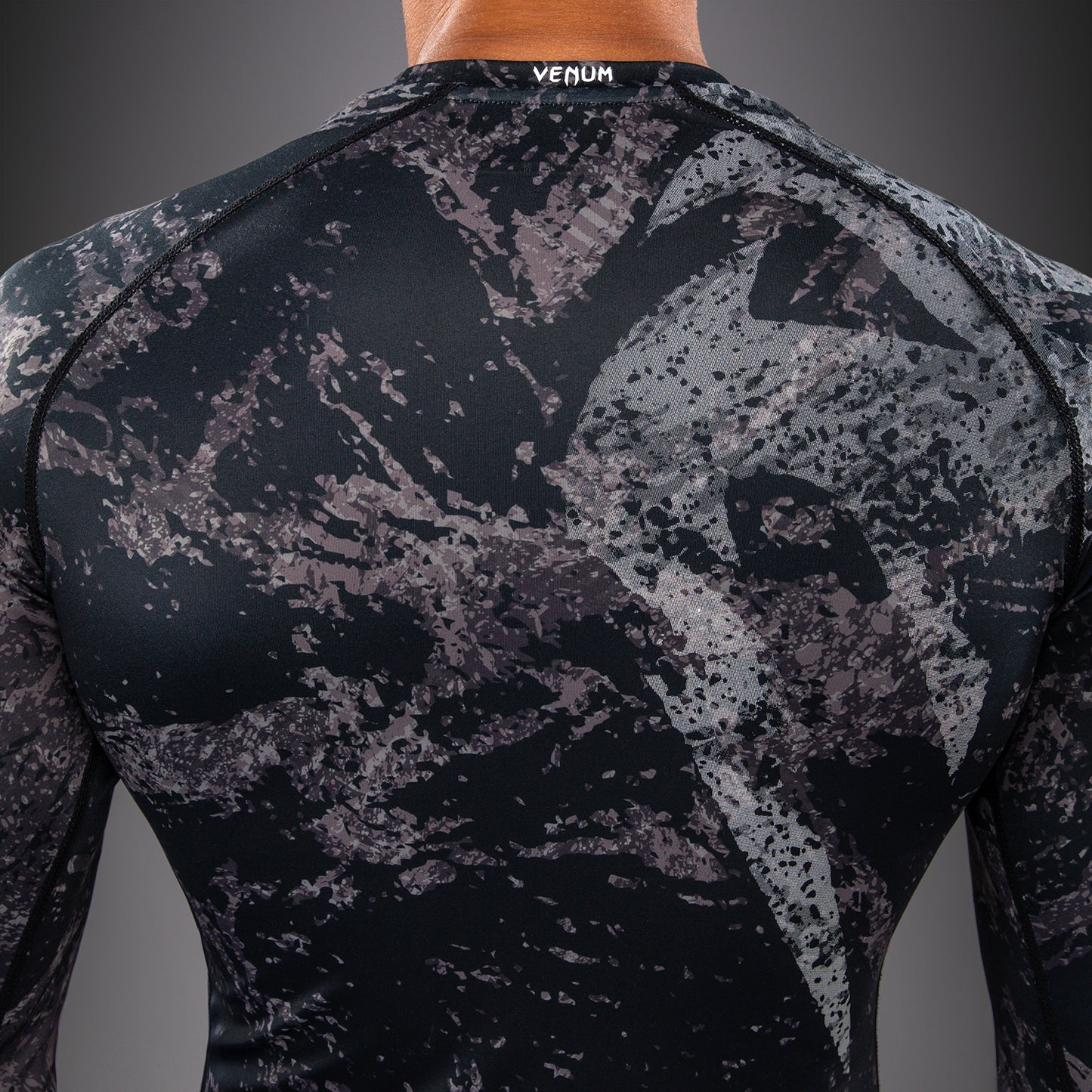 Venum Rage & Workout Rashguard a Maniche Lunghe - Nero/Grigio