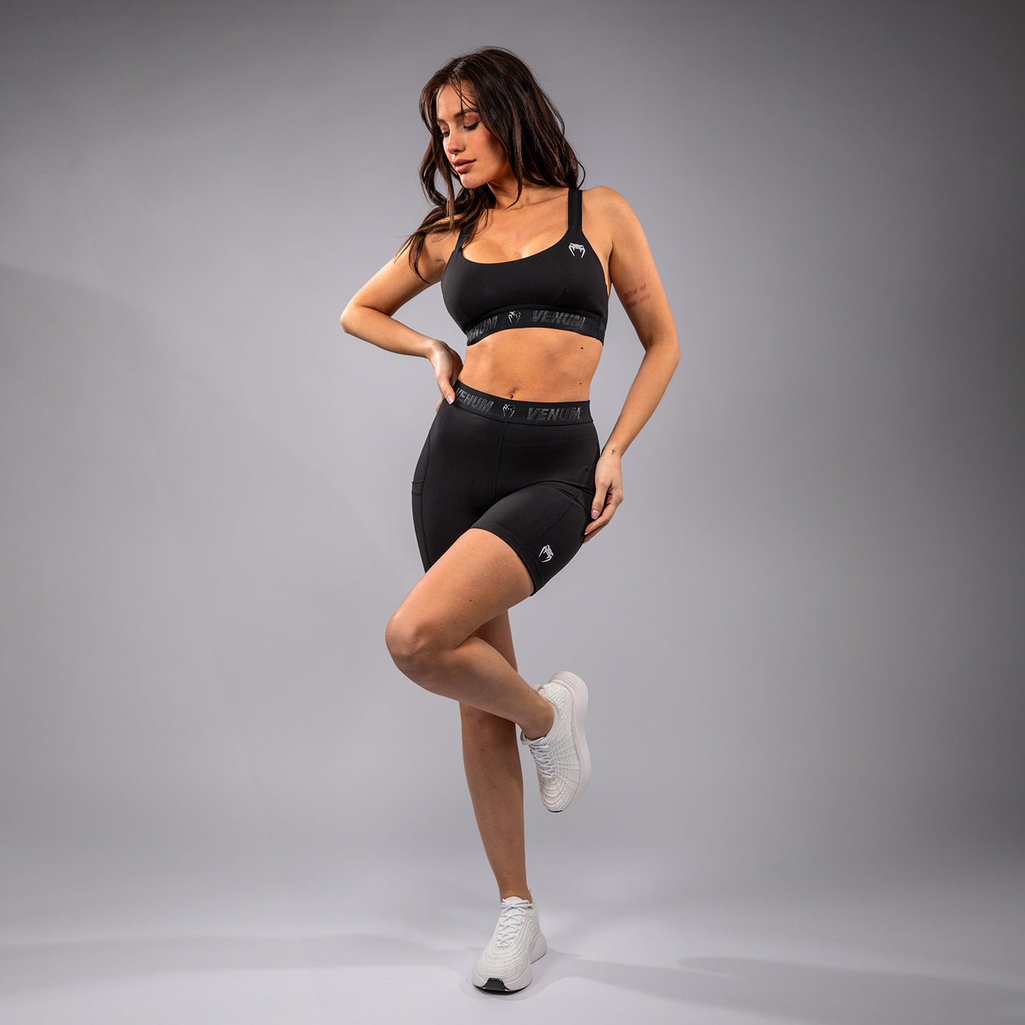 Venum Elevate Pantaloncini lunghi Vale Tudo da donna - Nero