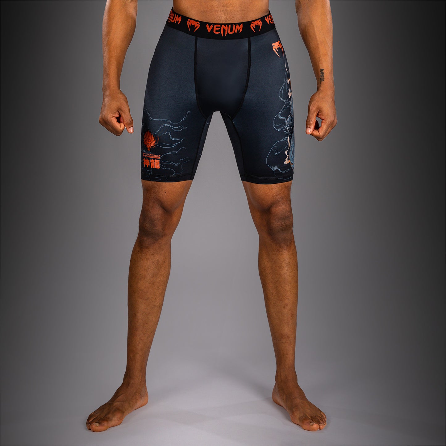 Venum Thunder Dragon Pantaloncini a Compressione – Nero/Grigio/Rame
