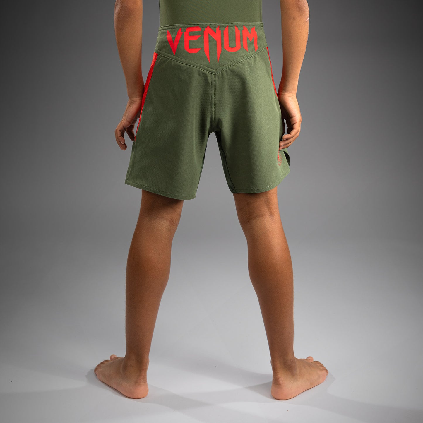 Venum Light Fightshorts per Bambini - Verde Militare/Arancione