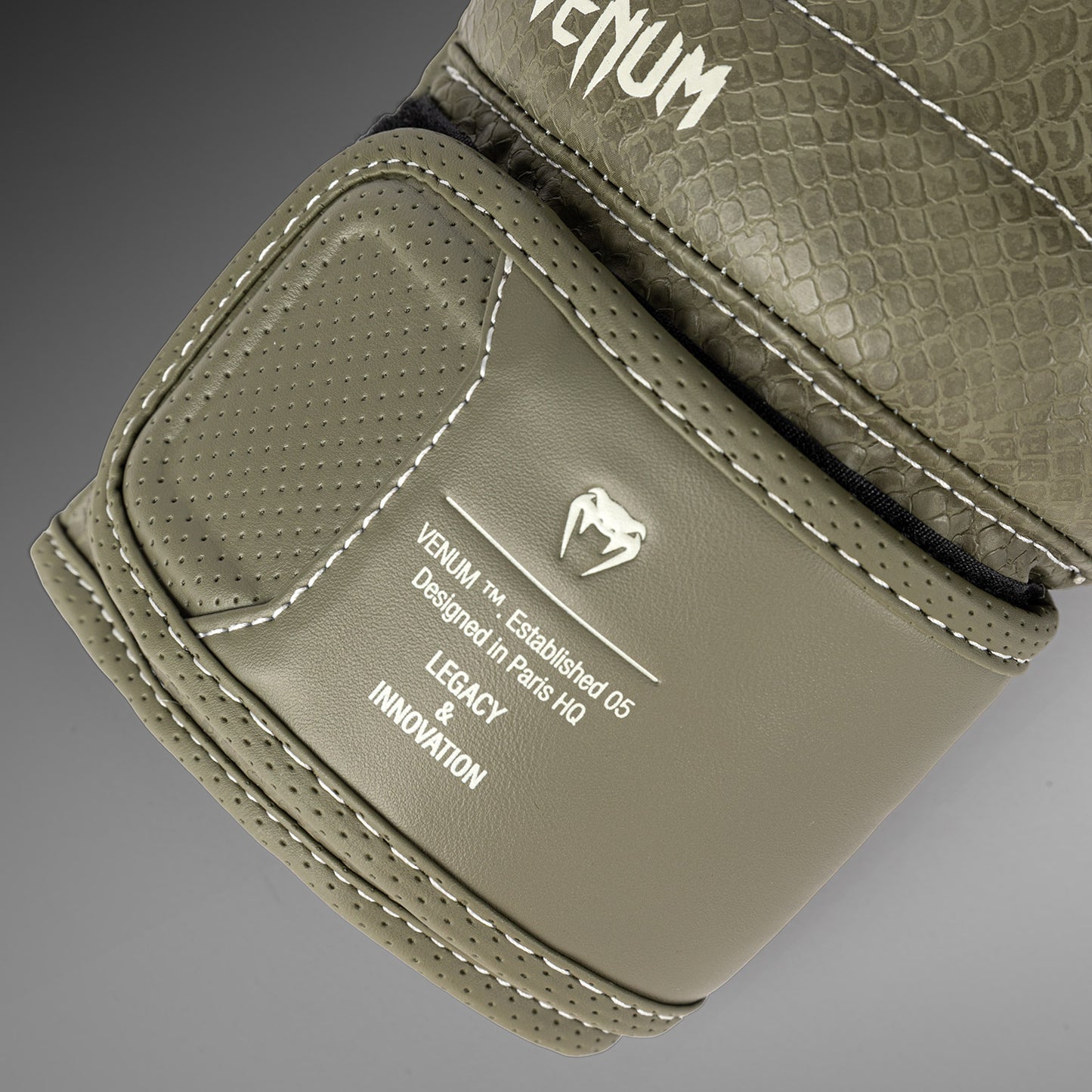 Venum Impact Evo Scales Guanti da boxe – Verde Esercito