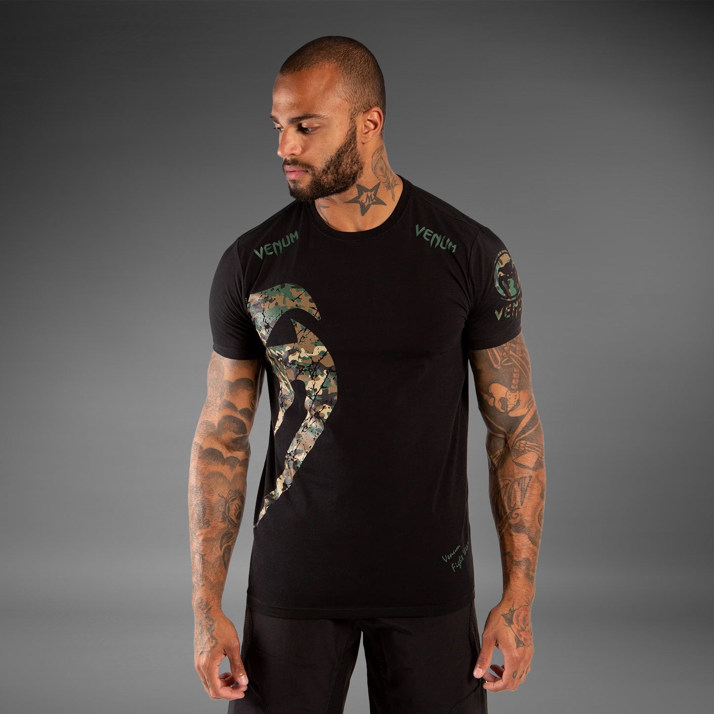 Venum Original Giant Maglietta - Nero / Camo Foresta