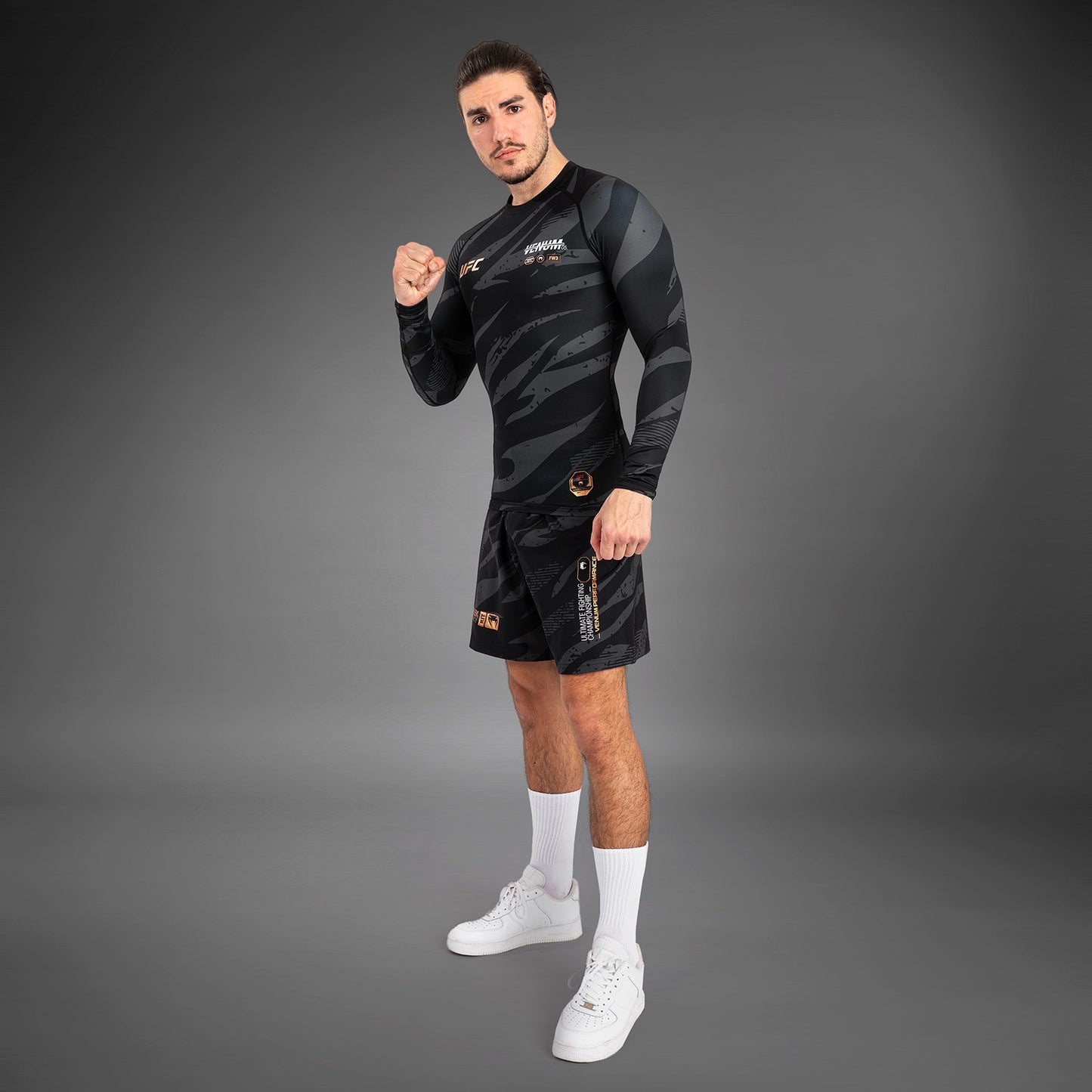 UFC Adrenaline by Venum Fight Week performance Rashguard A Manica Lunga - Urban Camo