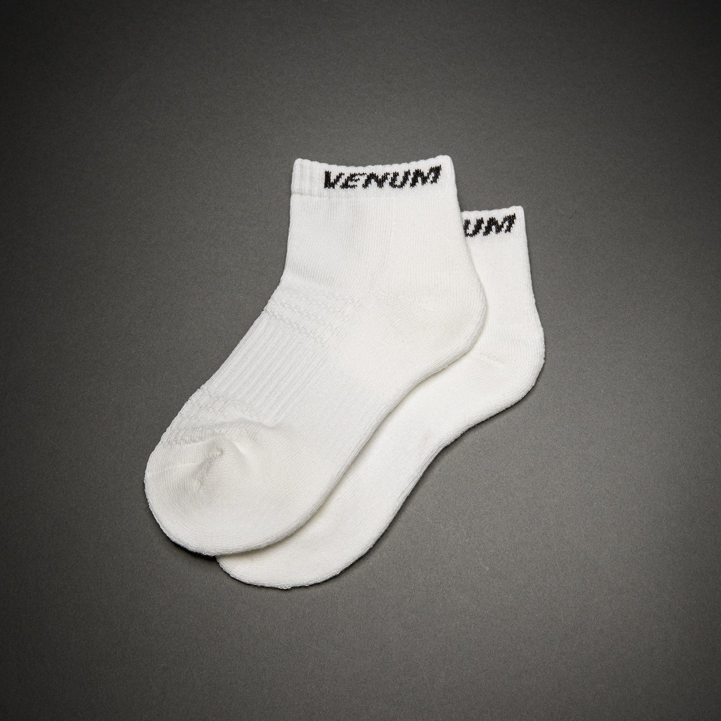 Venum Essential Calze alla Caviglia (Set di 3 Paia) – Bianco/Nero