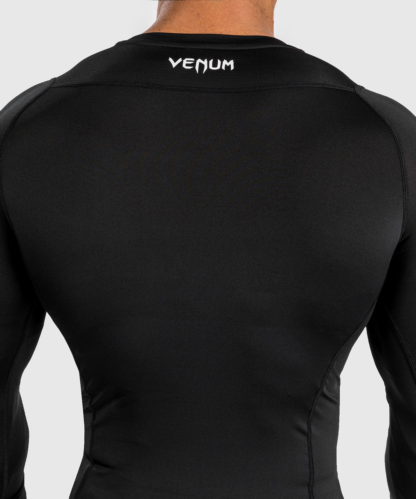 Venum Attack Rashguard a Maniche Lunghe da Uomo - Nero/Grigio