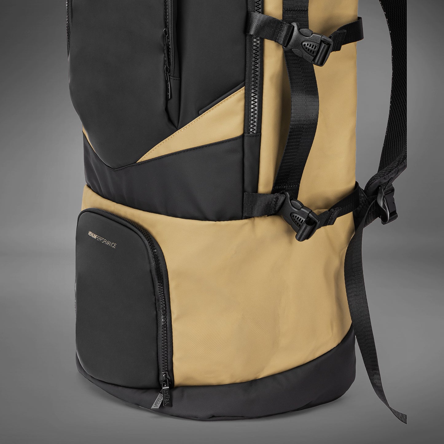 Venum Evo 2 Xtrem Zaino (50-63L) – Nero/Sabbia