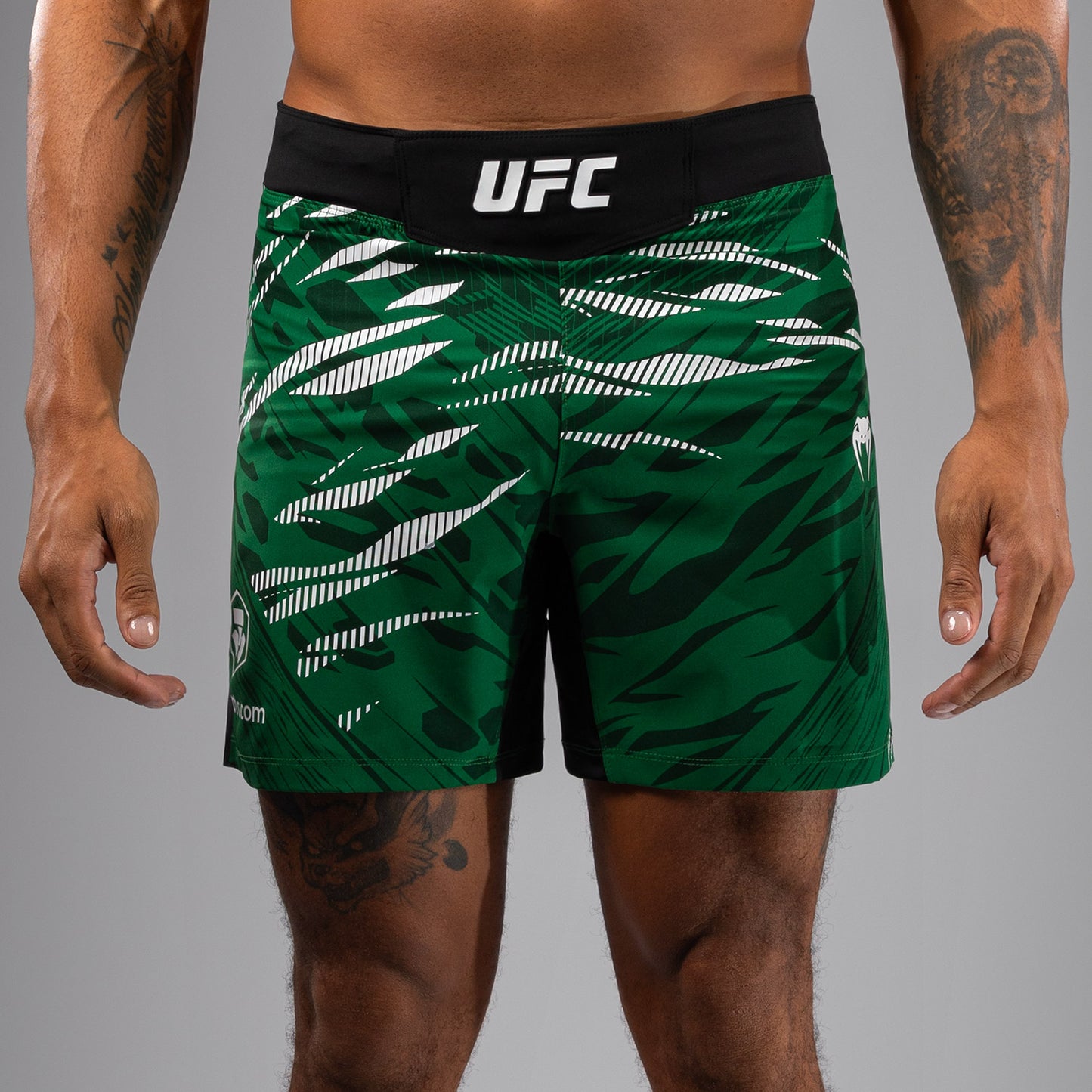 UFC Fusion by Venum Authentic Fight Night Shorts da Lotta per Uomo - Fit Corto - Verde
