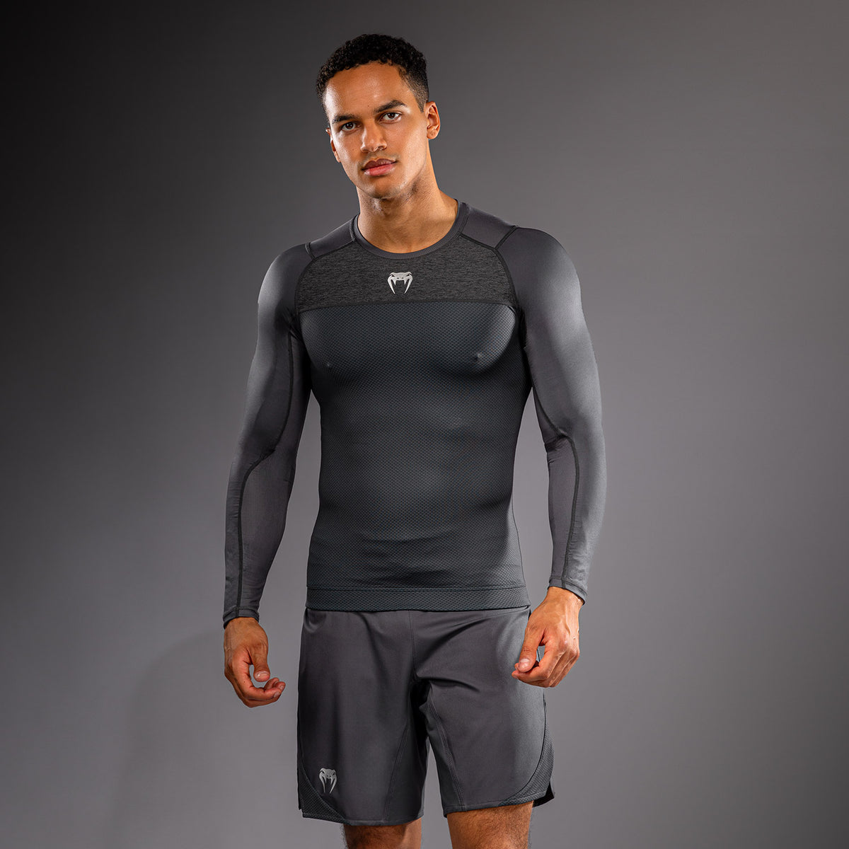 Venum G-Fit Scale Rashguard a maniche lunghe - Grigio