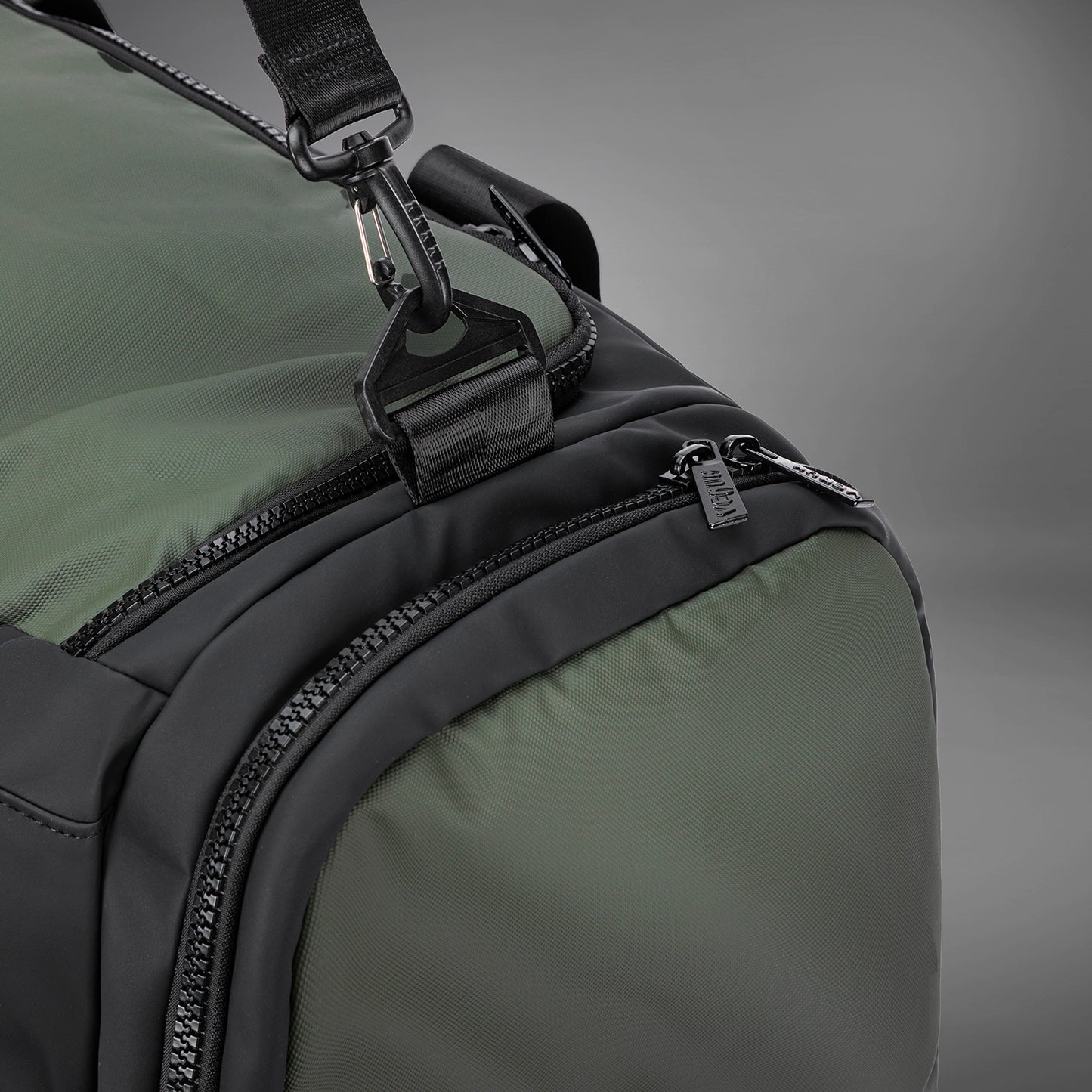 Venum Evo 2 Trainer Lite Borsa Sportiva (55-63L) – Nero/Kaki