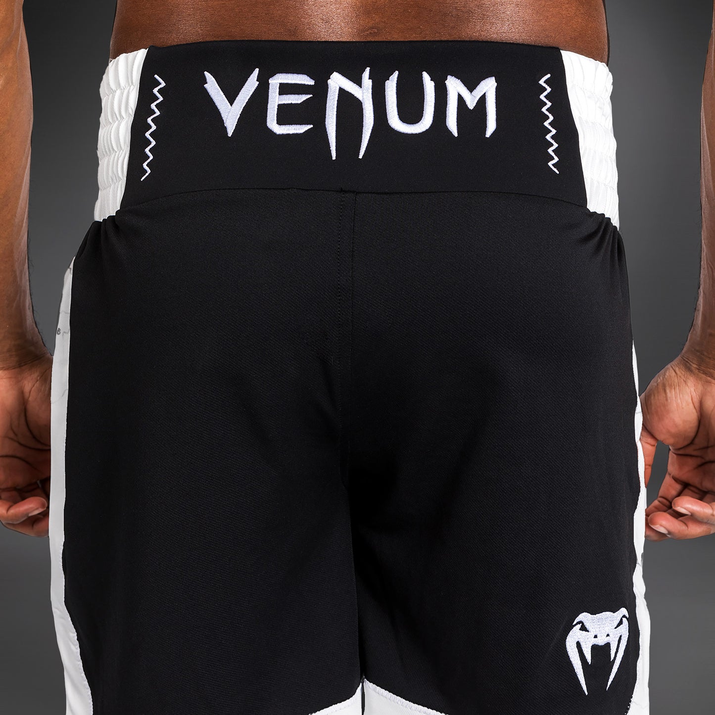 Venum Classic Pantaloncini da boxe - Nero/Bianco