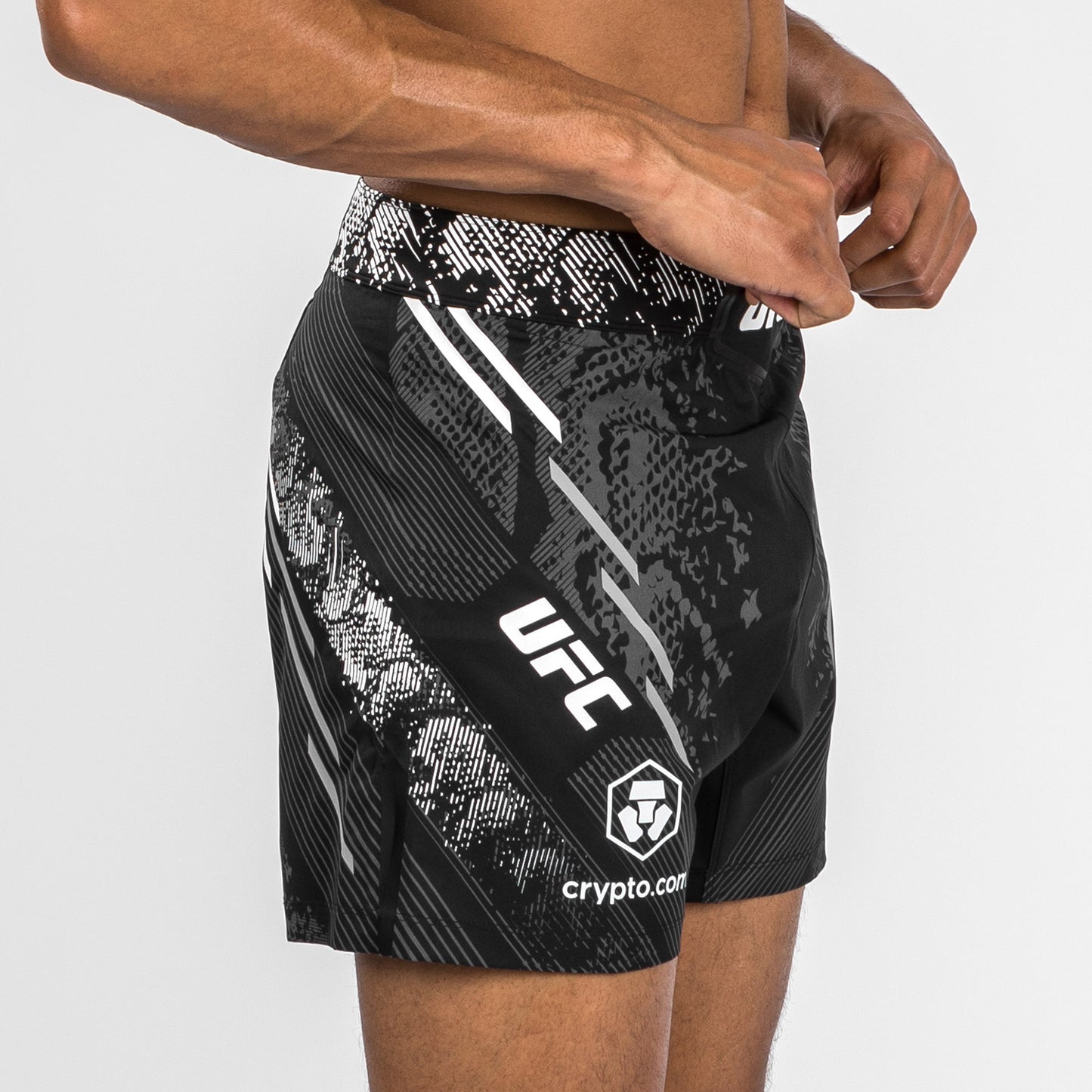Pantaloncini da combattimento UFC Adrenaline by Venum personalizzati Authentic Fight Night Uomo - Short Fit – Nero