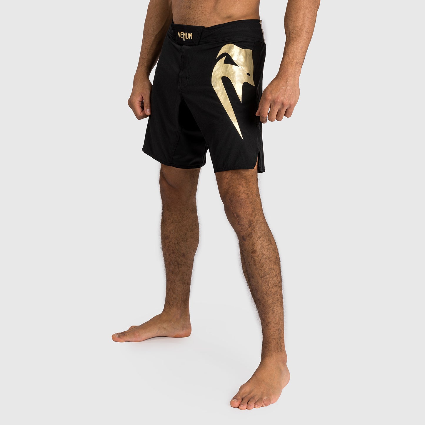 Venum Light 5.0 Fightshorts - Nero/Oro