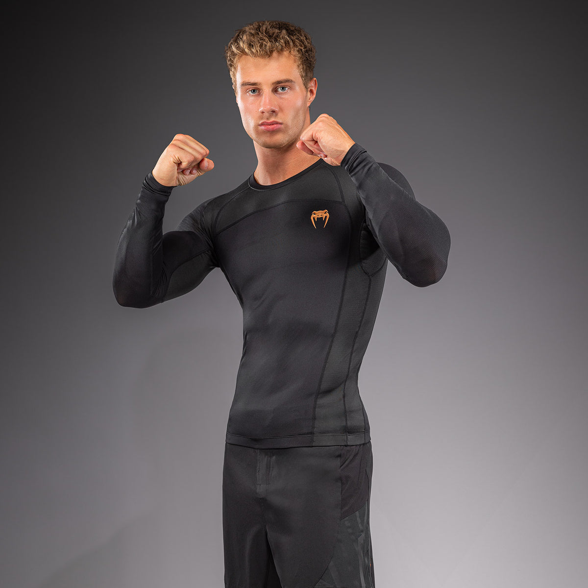 Venum G-Fit Revolution Rashguard a maniche lunghe - Nero/Rame