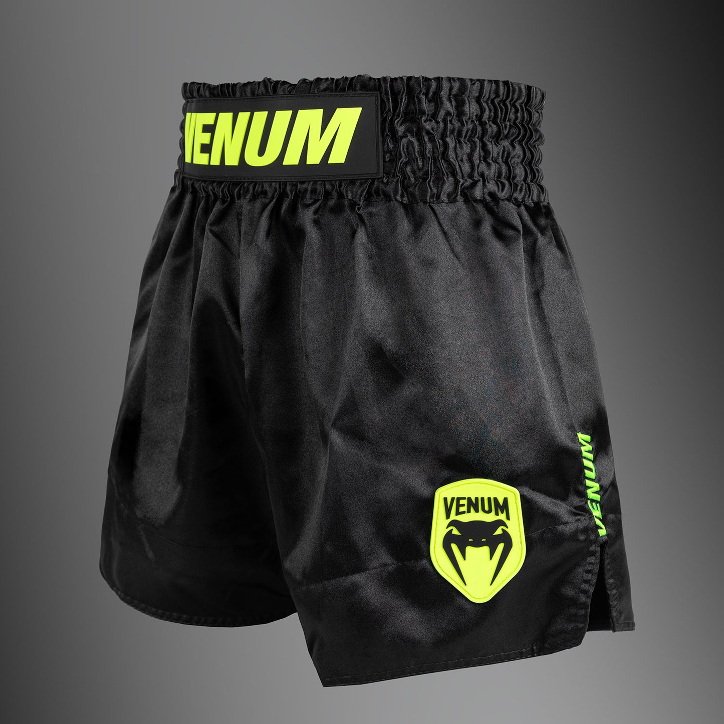 Venum Classic Evo Pantaloncini Muay Thai - Nero/Giallo Neon