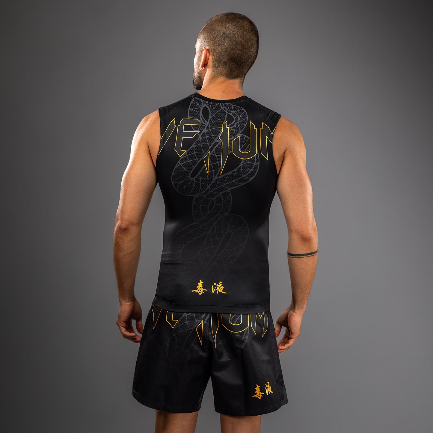 Venum Serpenti Rashguard Senza Maniche – Nero/Argento/Oro