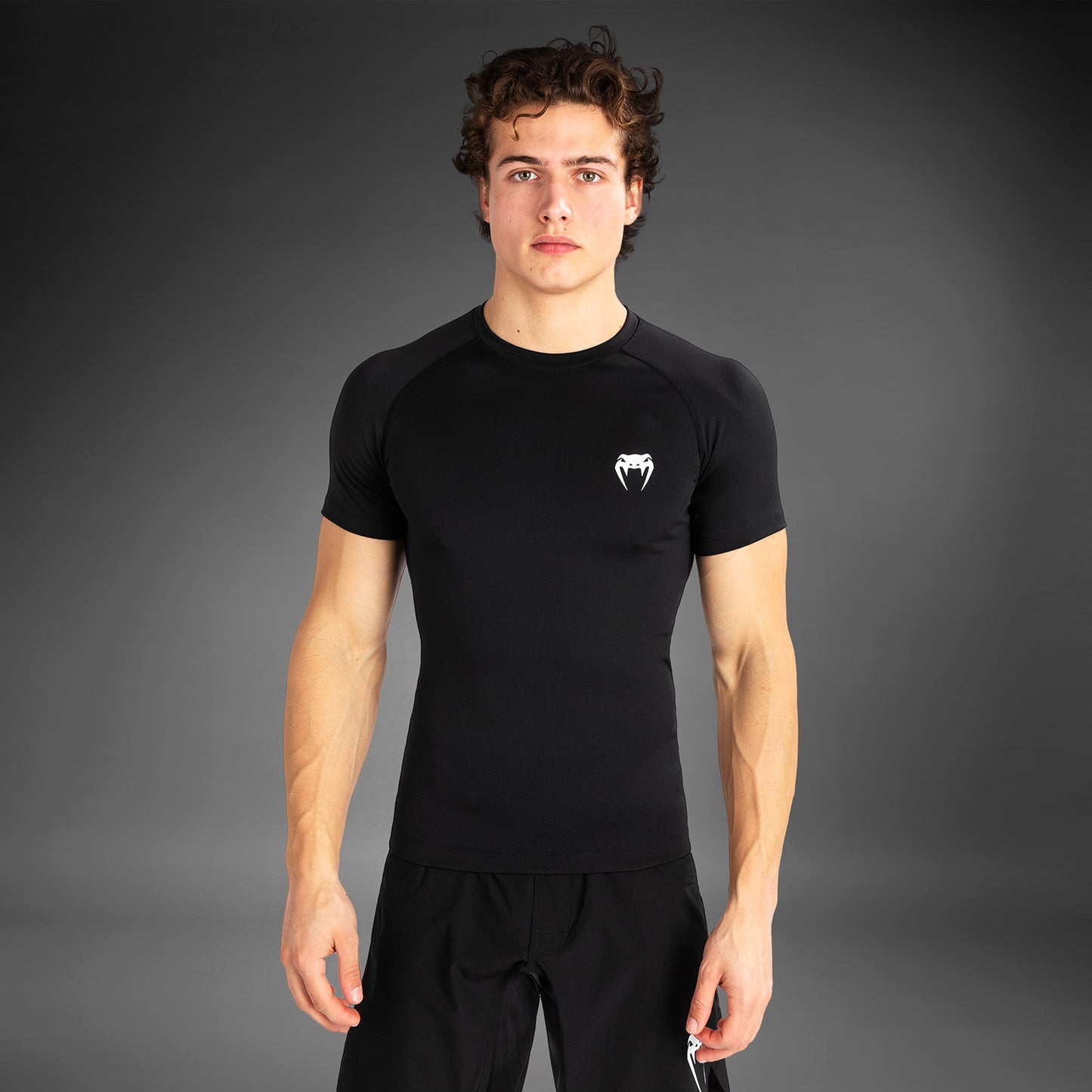 Venum Contender Rashguard a maniche corte - Nero/Bianco