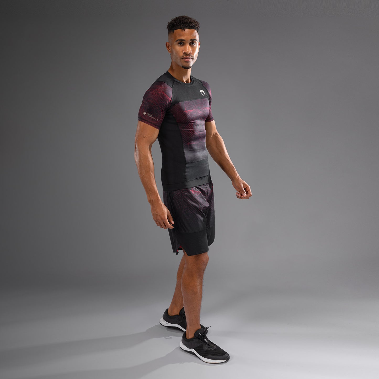 Venum G-Fit Air Rashguard a maniche Corte - Nero Profondo/Rosso Fuoco