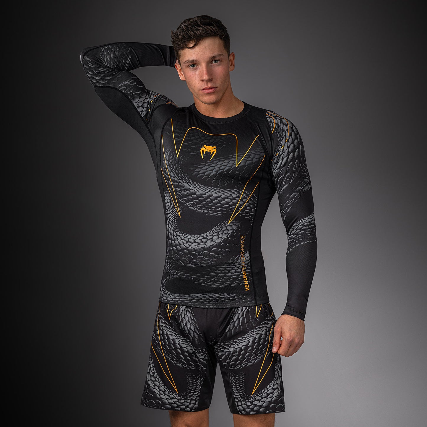 Venum Matupa Rashguard a Maniche Lunghe - Nero/Grigio/Oro