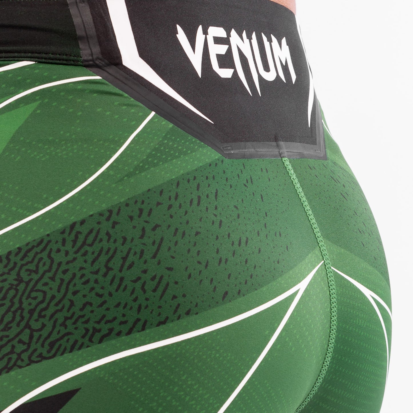 Pantaloncini da Vale Tudo Donna UFC Venum Authentic Fight Night - Vestibilità Corta - Verde