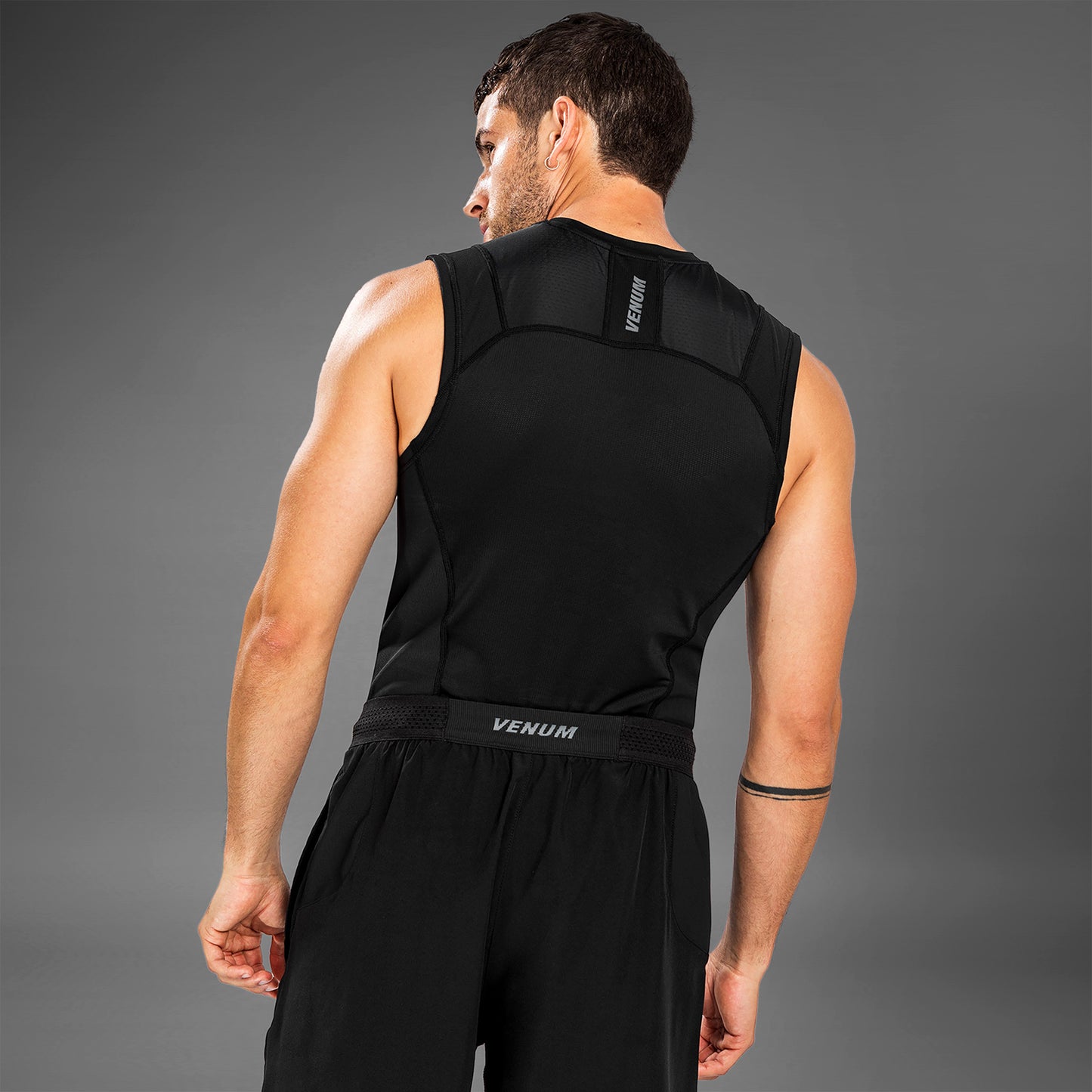 Venum G-Fit Air Rashguard senza maniche - Nero
