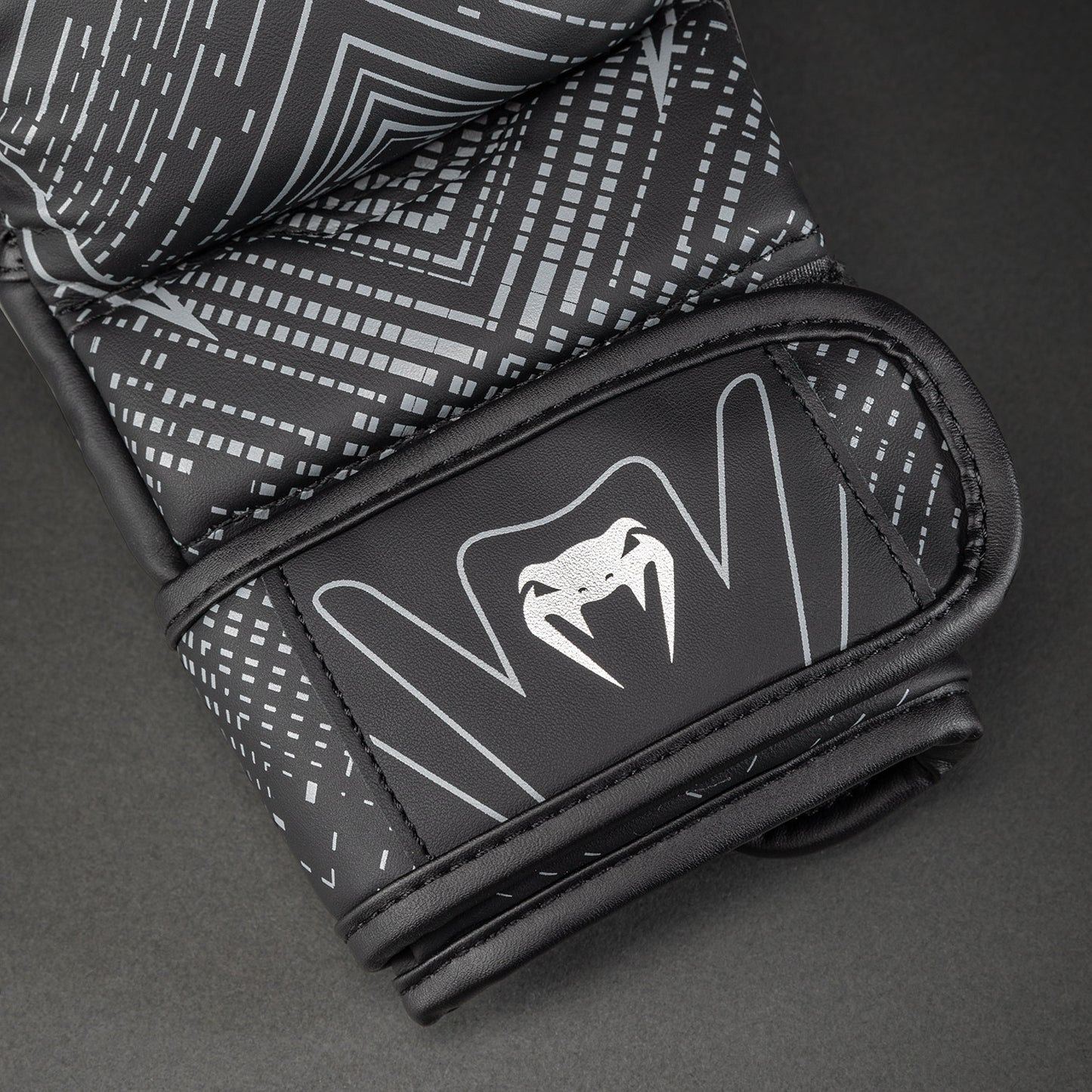 Venum Midnight Fury Guantoni da Sparring - Nero/Grigio/Argento