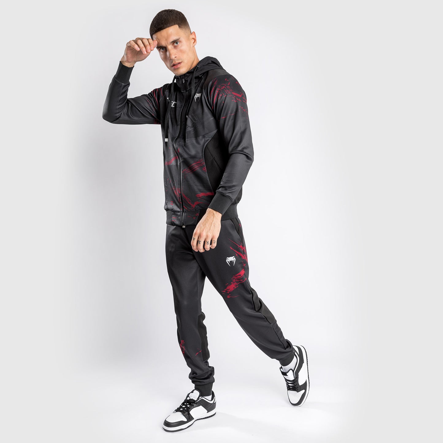 Felpa con zip UFC Venum Authentic Fight Week 2.0 - nero/rosso