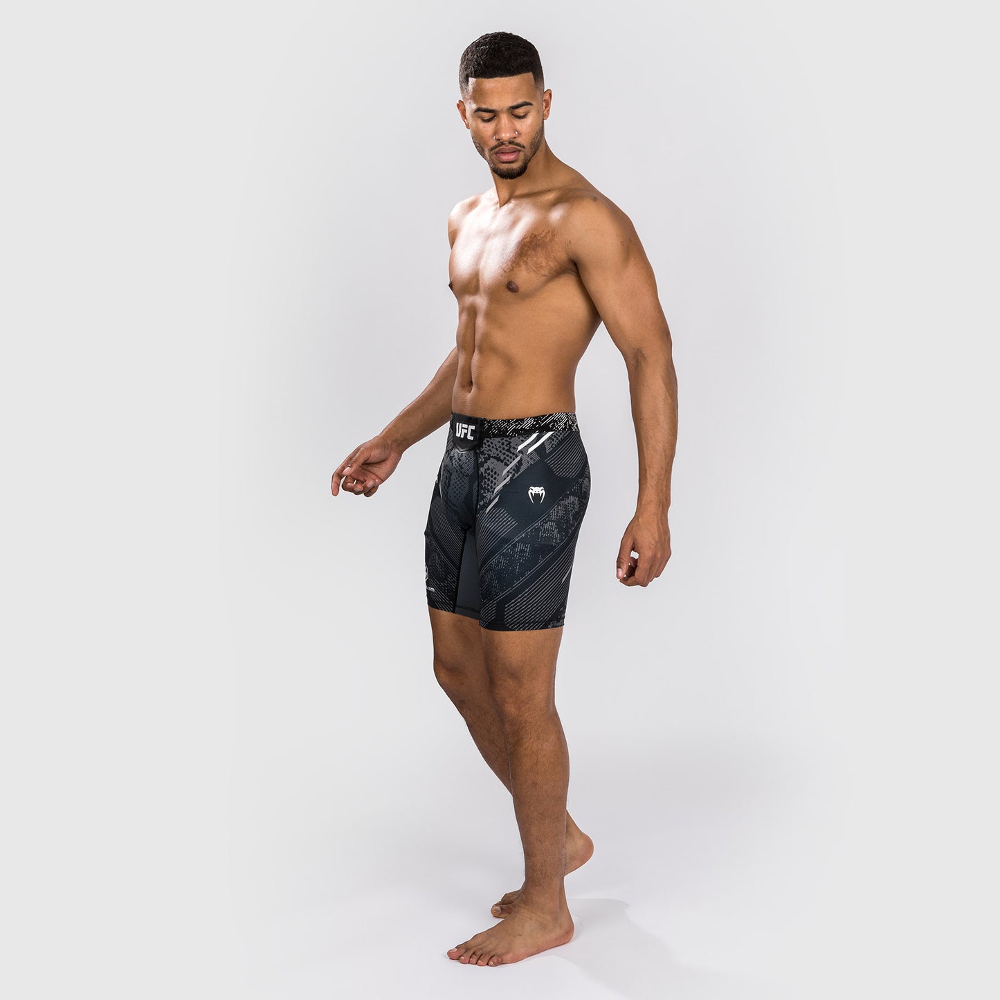 UFC Adrenaline by Venum Authentic Fight Night Pantaloncino Vale Tudo da Uomo - Nero