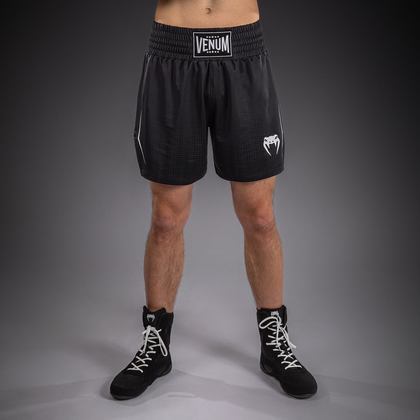 Venum Stealth Pantaloncini da Boxe – Nero/Bianco