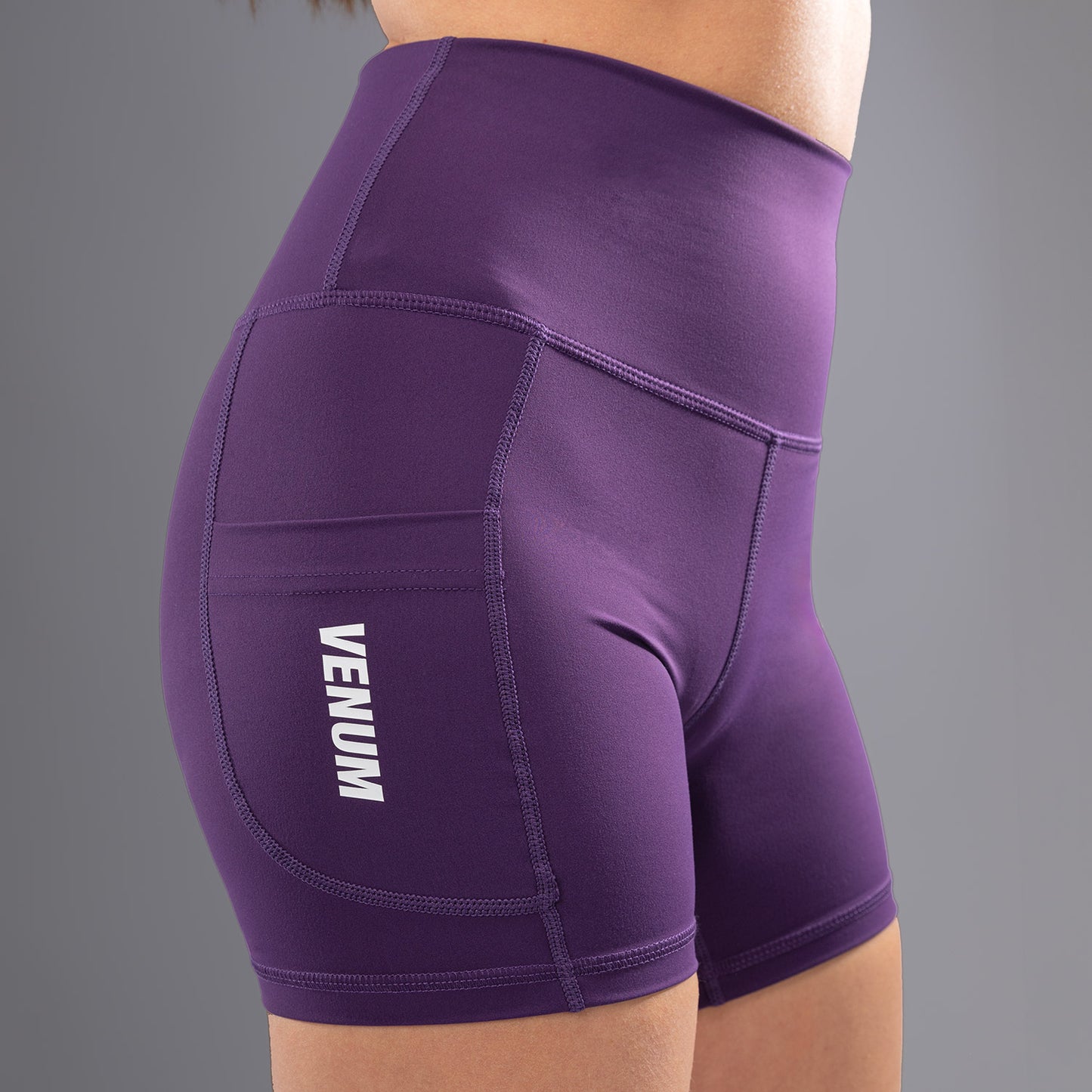 Venum Essential Bike Shorts da Donna - Viola Scuro