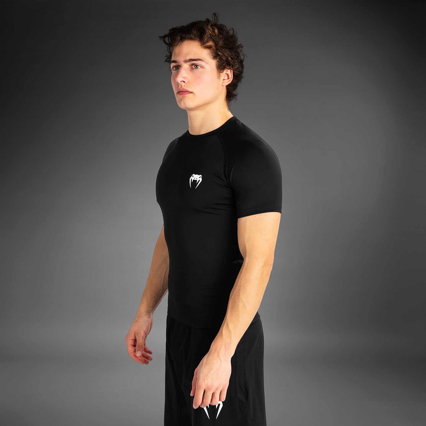 Venum Contender Rashguard a maniche corte - Nero/Bianco