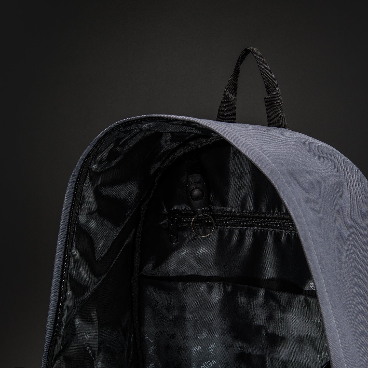 Venum Essential Zaino (24 L) - Grigio/Nero