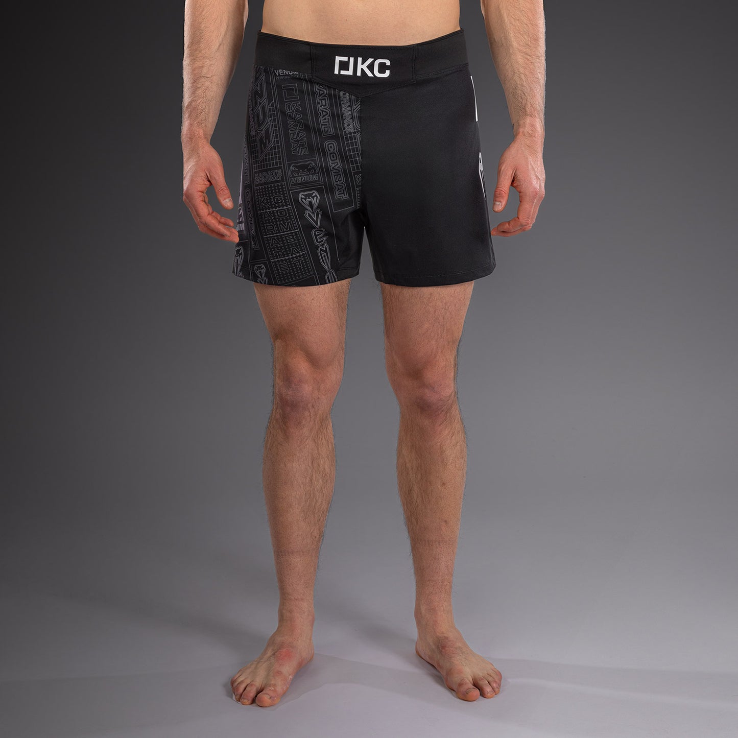 Karate Combat by Venum Pantaloncini da Combattimento – Nero/Grigio