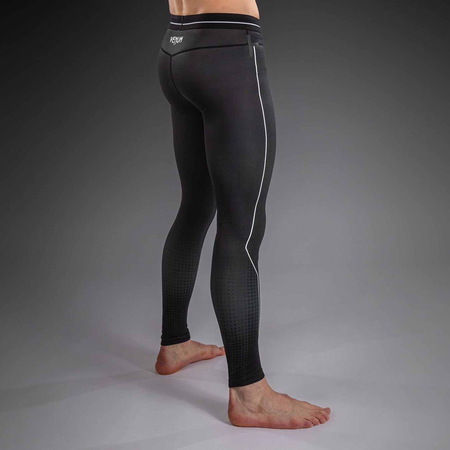 Venum Stealth Spats – Nero/Bianco