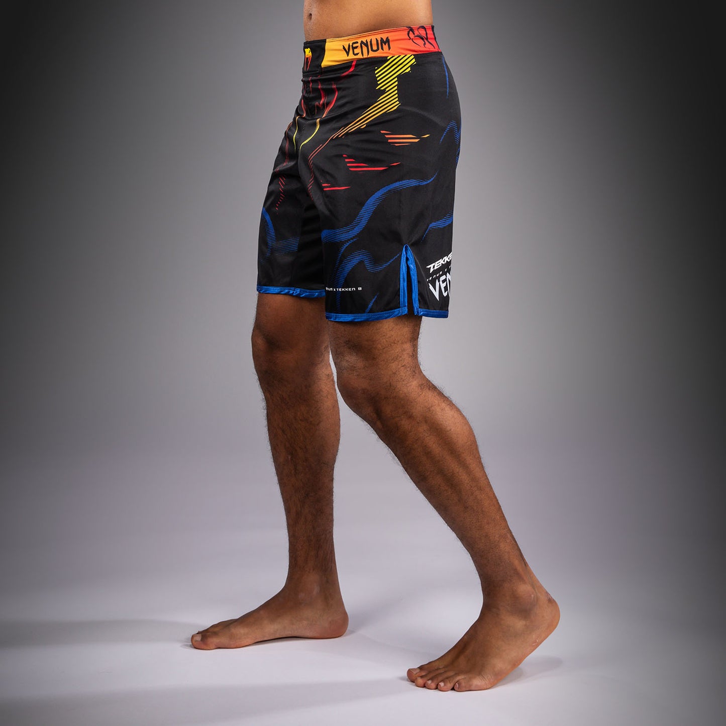 Venum x TEKKEN 8 Pantaloncini da Combattimento - Yoshimitsu - Nero/Arancione